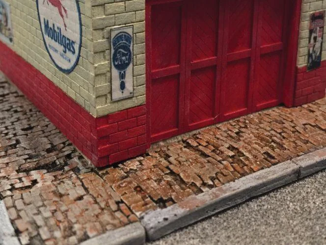 HO Scale Bar Mills 60' Weathered Brick Sidewalk - Bar Mills Models