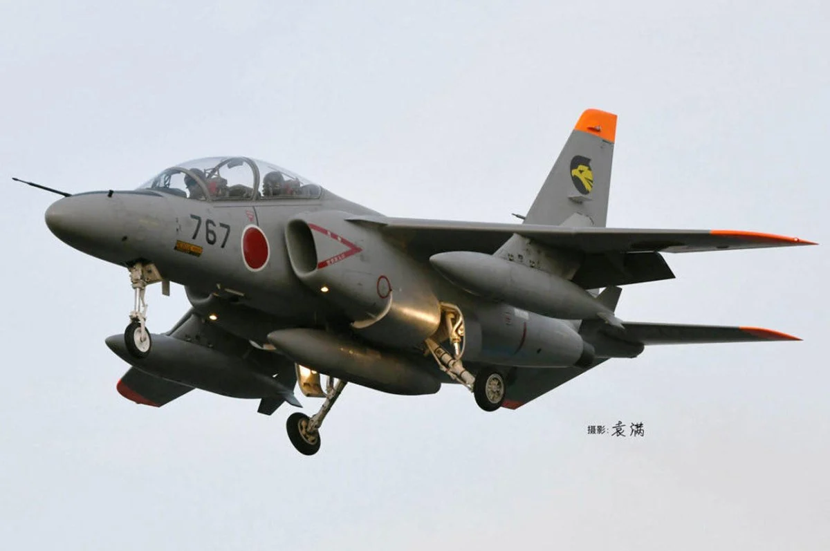 Hobby Boss 1/72 Hobby Boss JASDF T-4 Trainer - HY87266