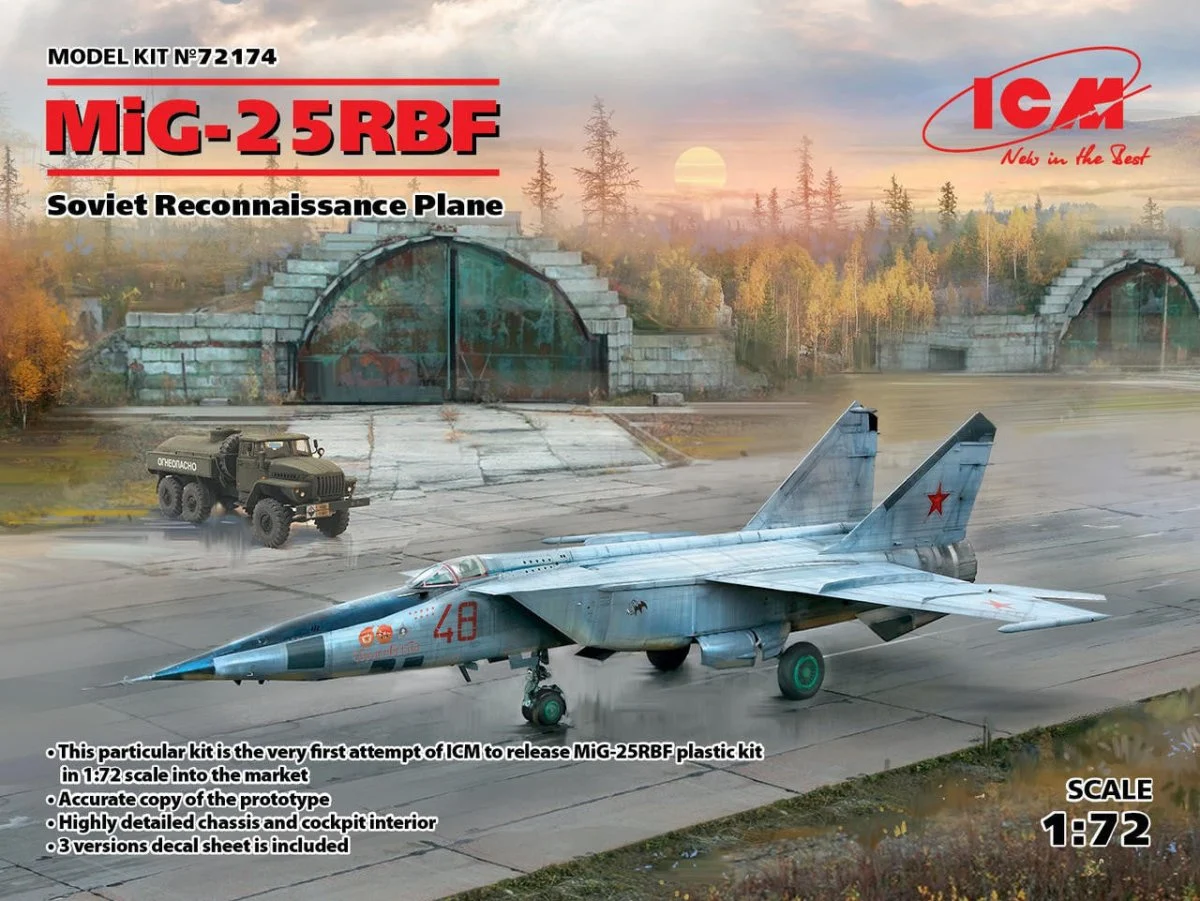 ICM Models 1/72 ICM MiG-25 RBF, Soviet Reconnaissance Plane