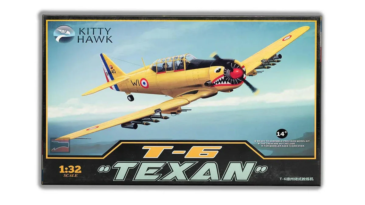 1/32 Kitty Hawk T-6 Texan v2 Plastic Model KIt