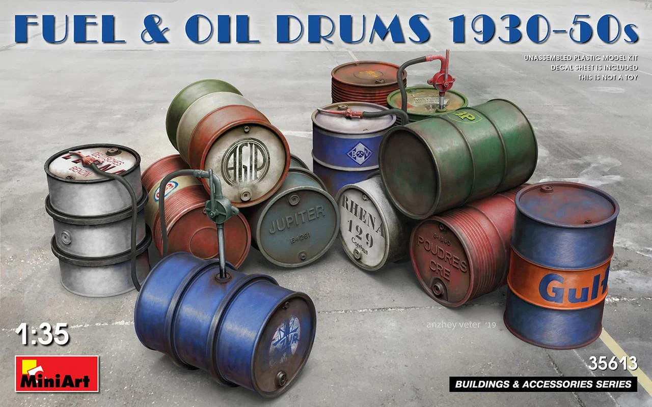 Miniart 1/35 Miniart Fuel & Oil Drums 1930-50s Plastic Model Kit