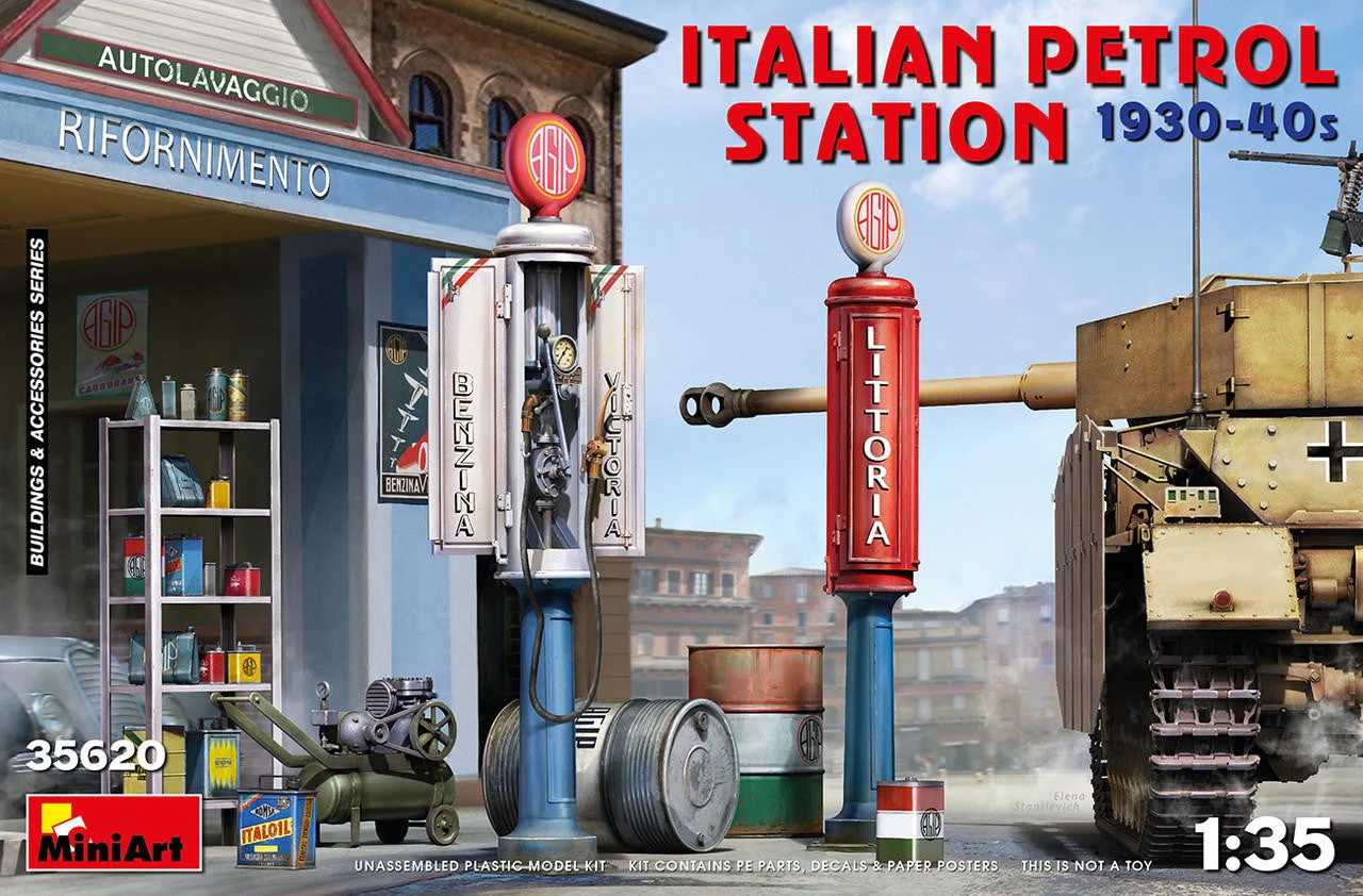 Miniart 1/35 Miniart Italian Petrol Station 1930-40s