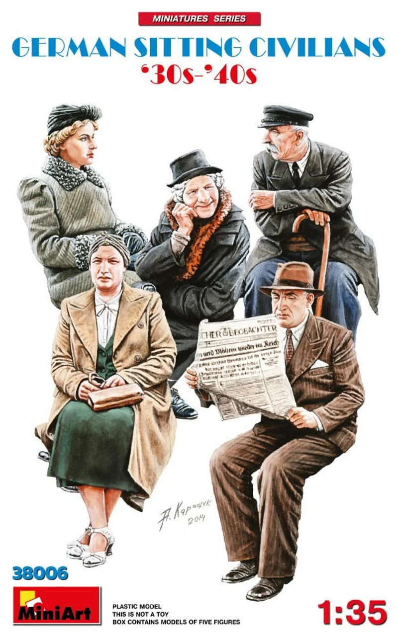 Miniart 1/35 German Civilians Sitting 1930-40s (5)