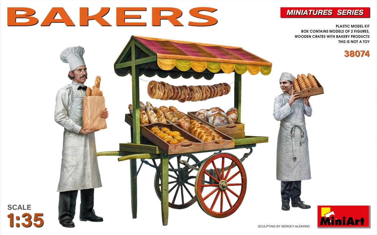 Miniart 1/35 Bakers Figure Set