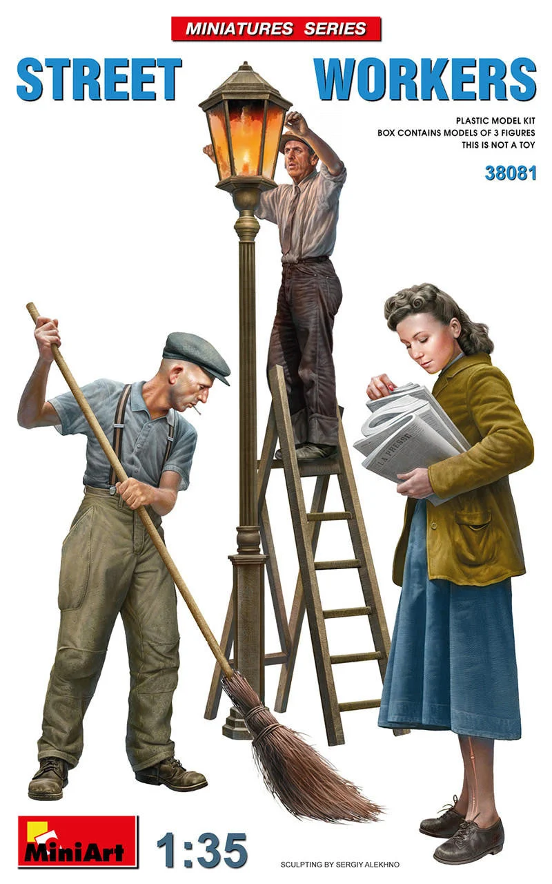 Miniart 1/35 Street Workers Figure Set