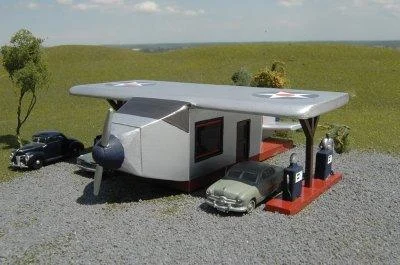 N Bachmann Airplane Gas Station- Roadside USA Building 35251