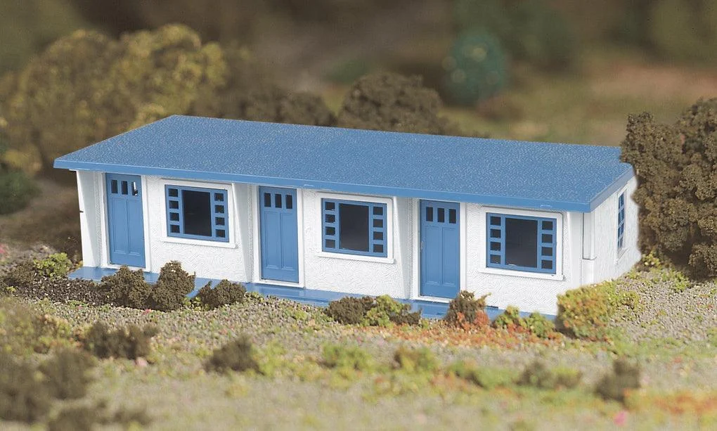 O Bachmann Motel (White & Blue) 45616 - Bachmann Trains