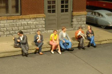 O Scale Bachmann Seated Platform Passengers 33161 - Bachmann Trains