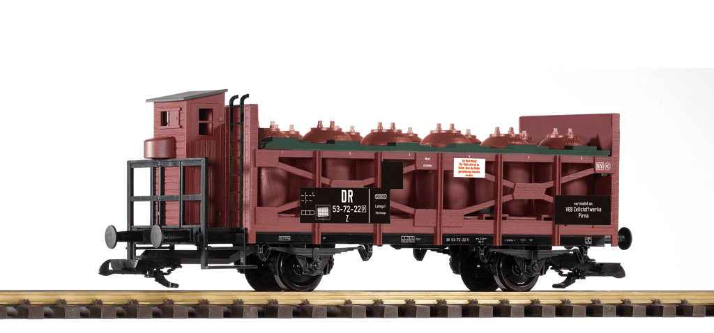 Piko 37962 DR III Acid Tank Car, w/brake cab (G-Scale)