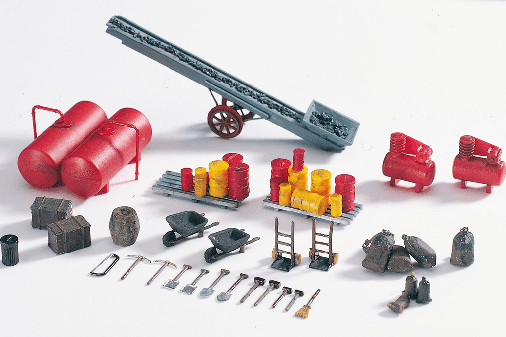Piko 61111 Classic Line Coal Elevator & Accessories, Building Kit (HO-Scale)