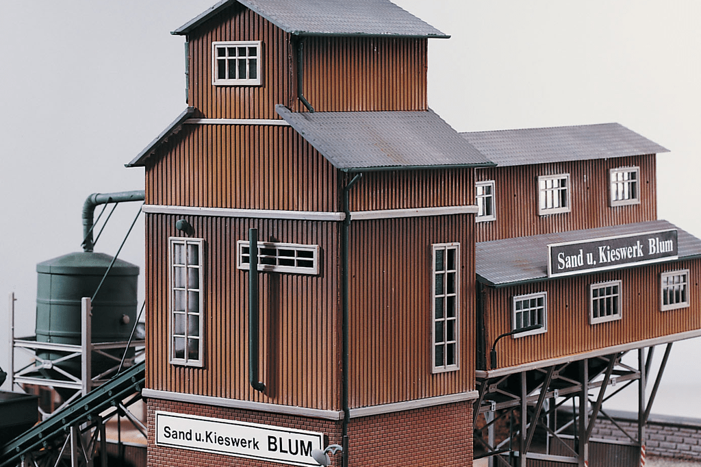Piko 61124 Classic Line Sand Works Grading Tower, Building Kit (HO-Scale)