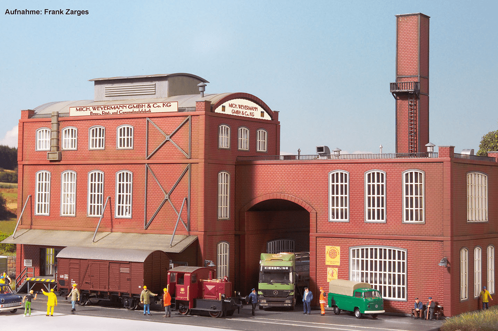 Piko 61144 Classic Line Weyermanss Malt Plant, Building Kit (HO-Scale)