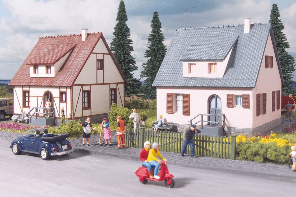 Piko 61145 Classic Line Neuburg Cottages, Building Kit (HO-Scale)