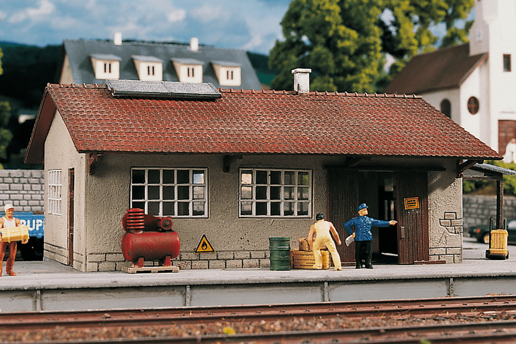 Piko 61824 Hobby Line Burgstein Goods Depot, Building Kit (HO-Scale)