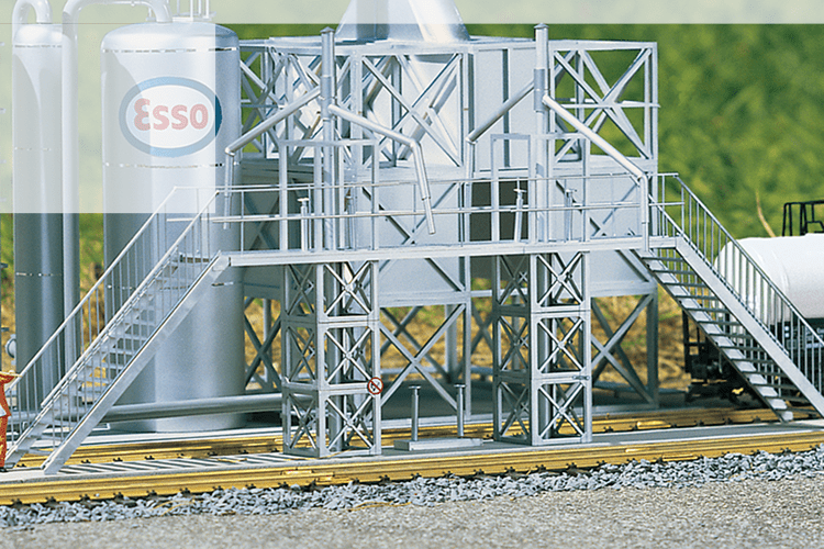 Piko 62049 Refinery Loading Dock, Building Kit (G-Scale)