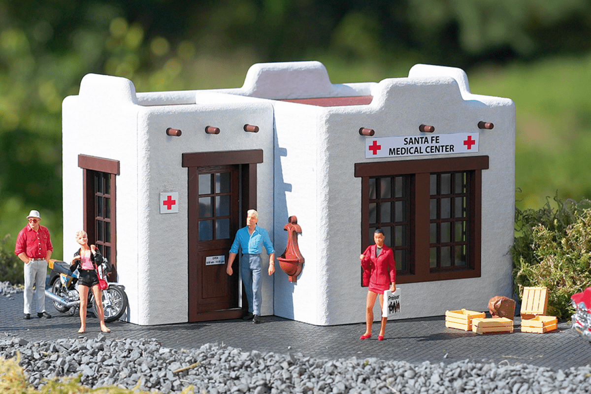Piko 62106 Santa Fe Medical Center, Building Kit (G-Scale)