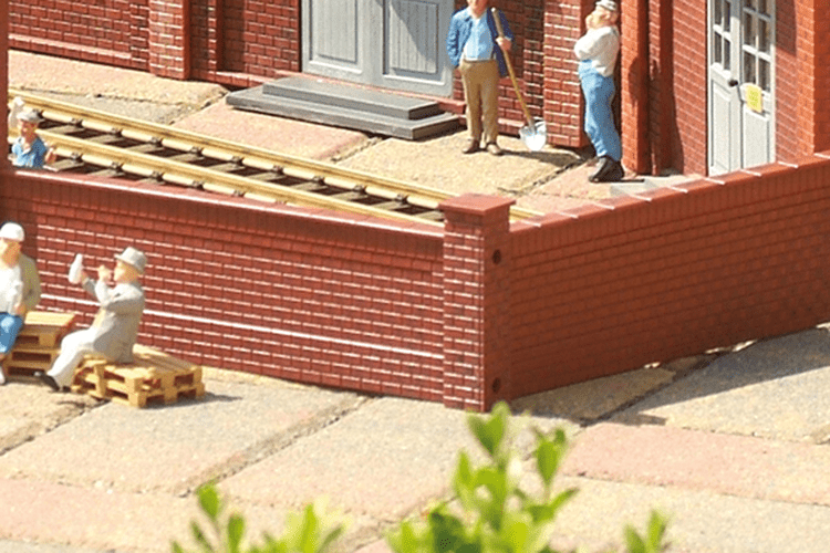 Piko 62288 Brick Factory Walls (G-Scale)