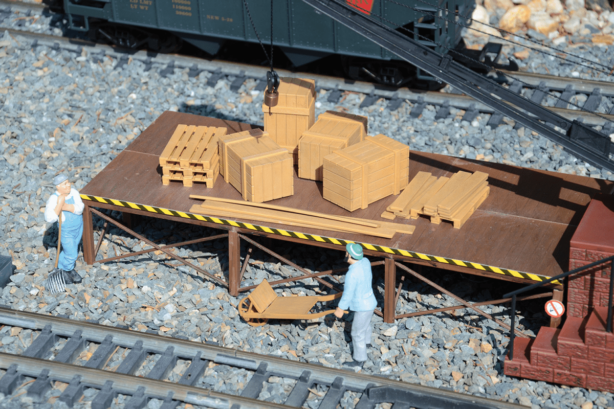 Piko 62296 Pallets and Cartons (G-Scale)