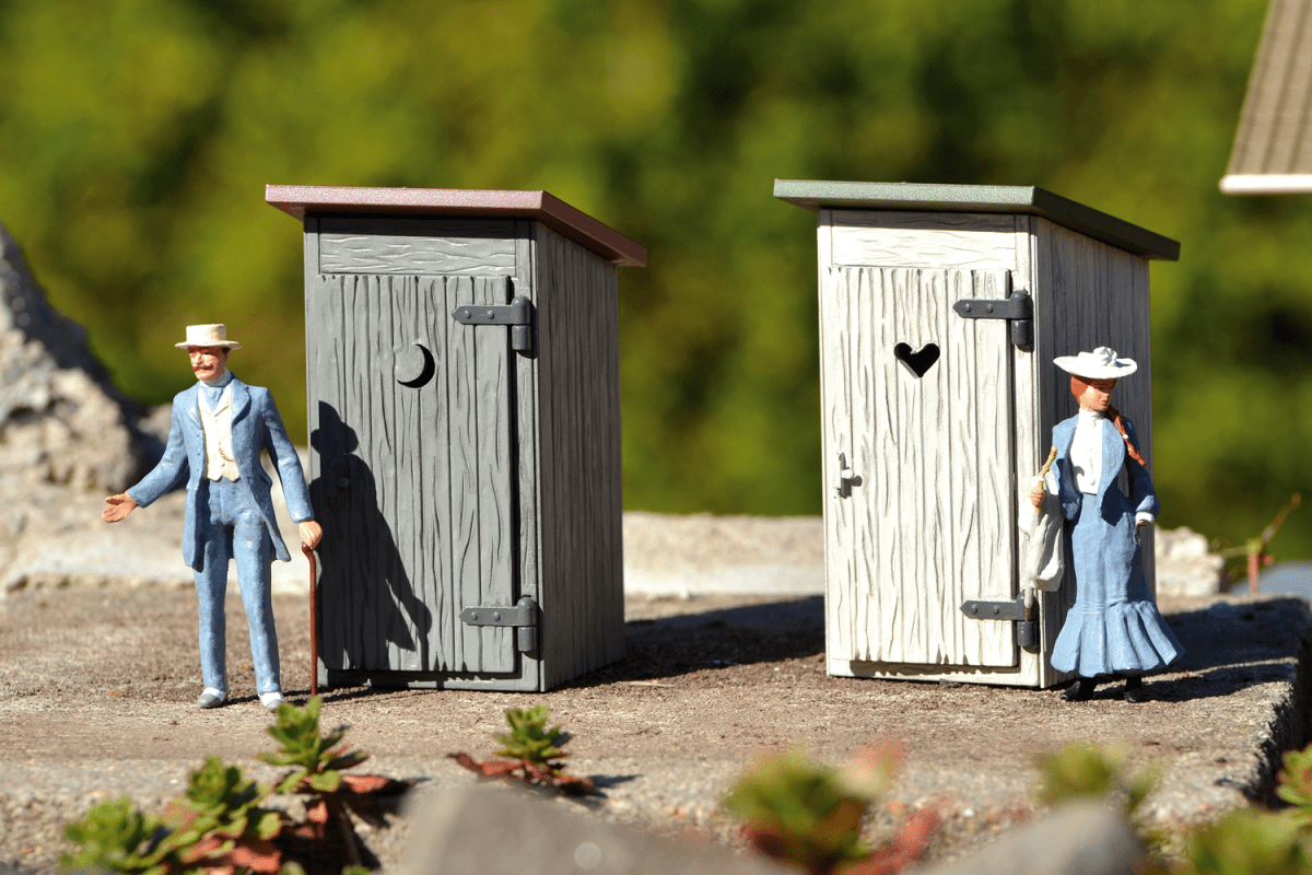 Piko 62719 Outhouse 2-pack Built-Up Building (G-Scale)