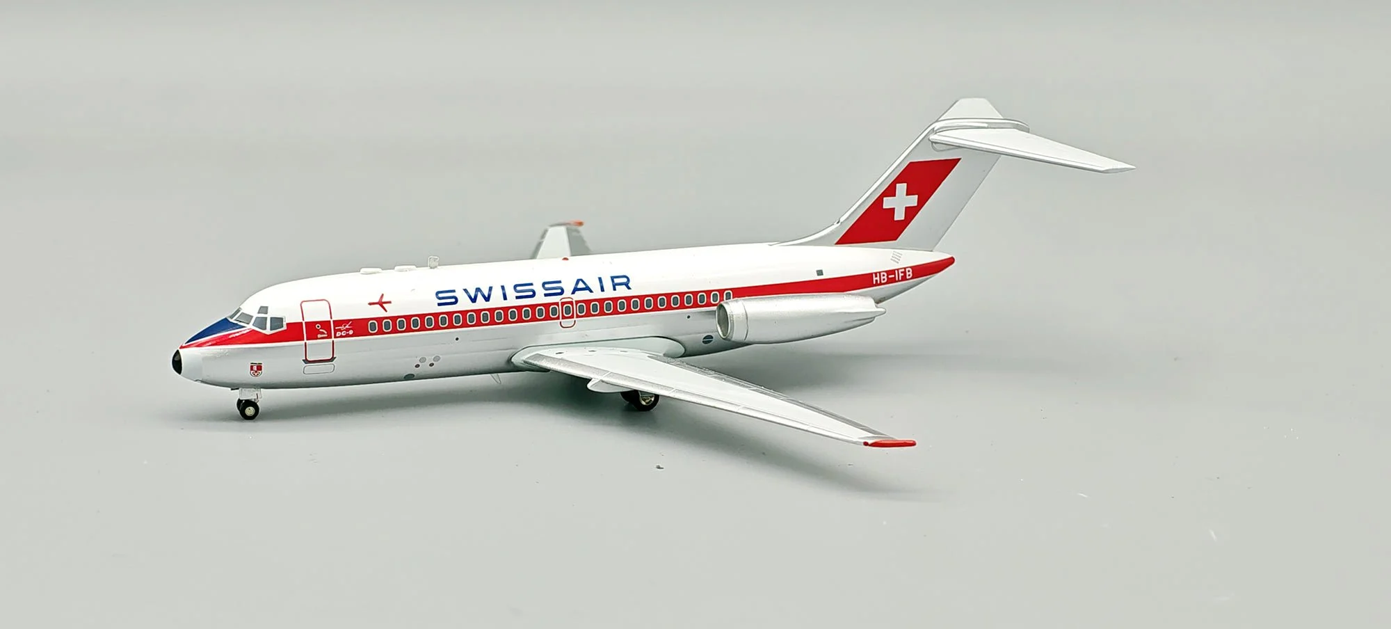 Pre-Order B-Models B-915-SW-IFB 1:200 SWISSAIR DC-9-15 HB-IFB