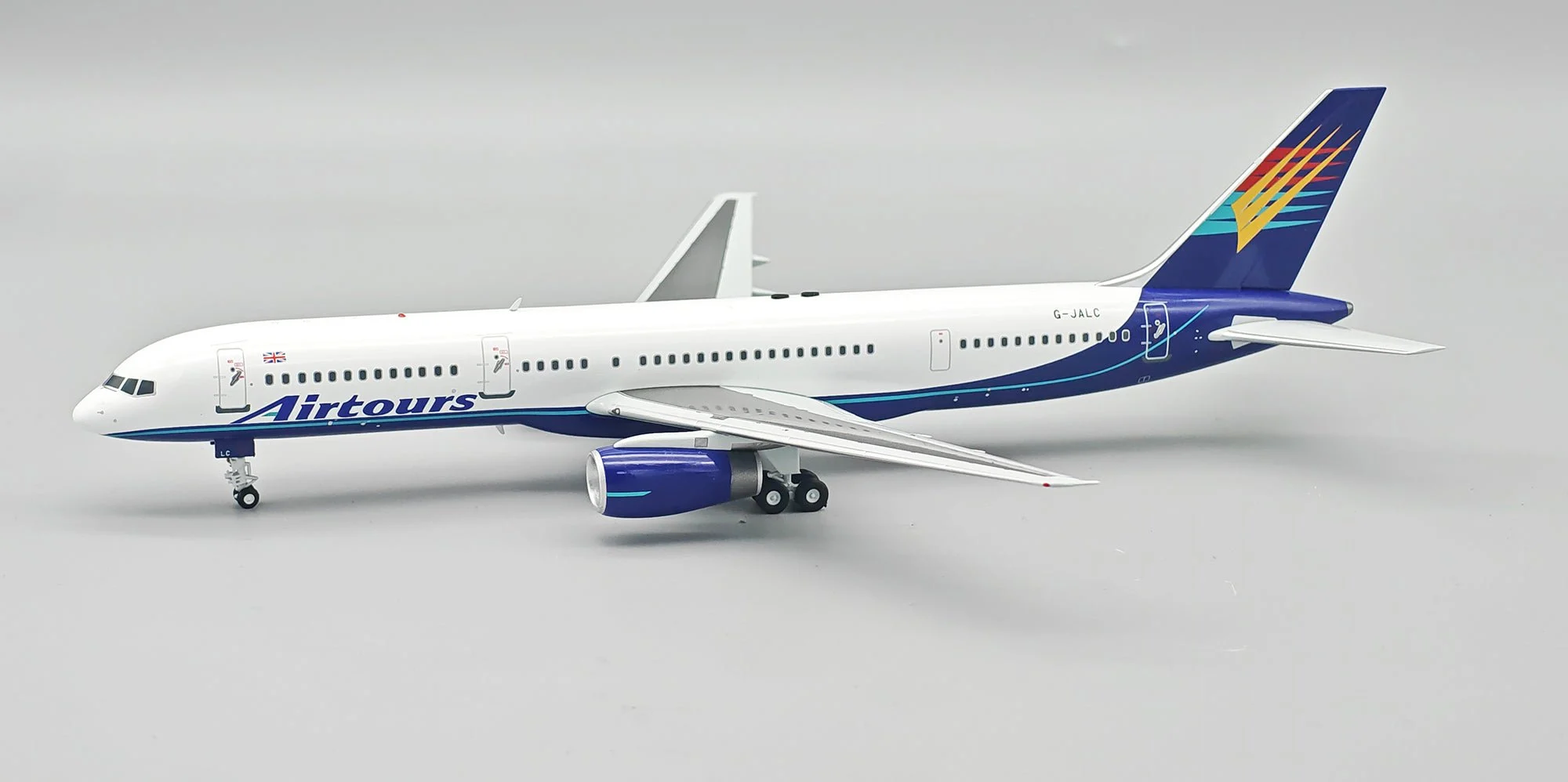 Pre-Order InFlight200 IF752VZ0326 1:200 Airtours International Boeing 757-225 G-JALC