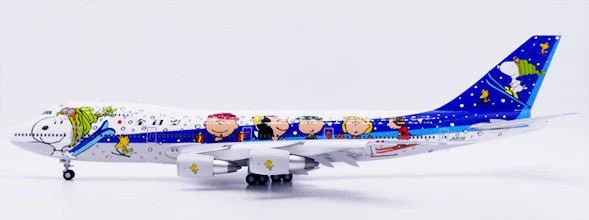 Pre-Order JC Wings SA2052A 1:200 All Nippon Airways Boeing 747-100SR "Snoopy" Reg: JA8139 "Flaps Down"