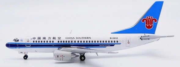 Pre-Order JC Wings XX40274 1:400 China Southern Airlines Boeing 737-500 Reg: B-2912