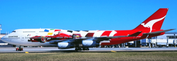 Pre-Order JC Wings XX40715 1:400 Qantas Boeing 747-400 "Formula 1" Reg: VH-OJC