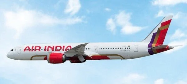 Pre-Order Phoenix Models 12103 1:400 Air India B787-9 VT-AWB