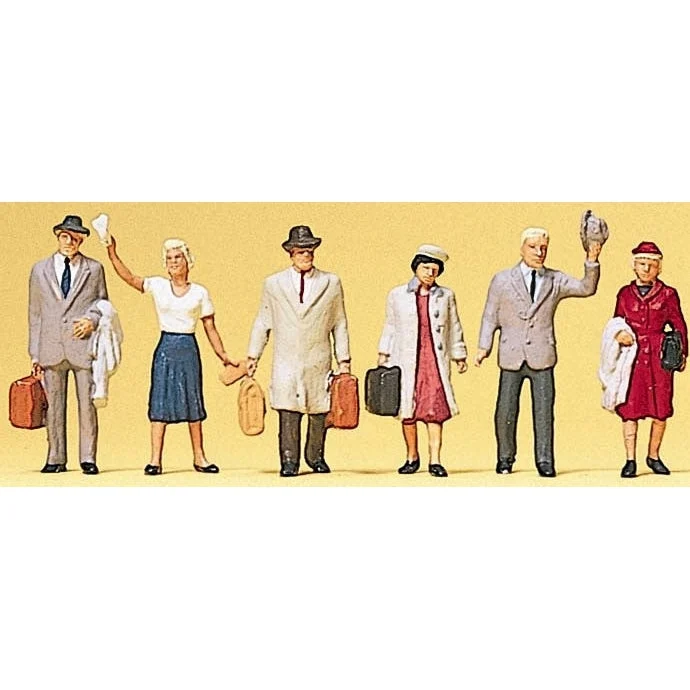 Preiser HO Passengers Walking (6)