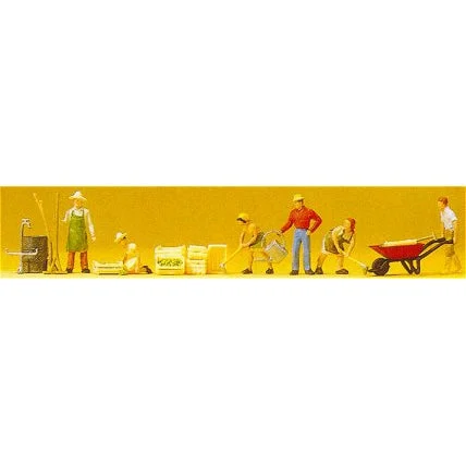 Preiser HO Gardeners w/Accessories (6)