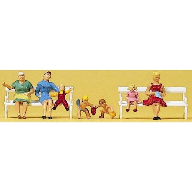 Preiser HO Women & Children Sitting on Benches (7)
