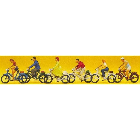 Preiser HO Cyclists on Bikes (6)