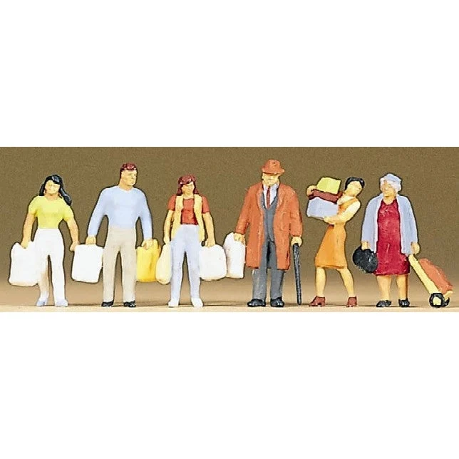 Preiser HO Shoppers Carrying Packages (6)