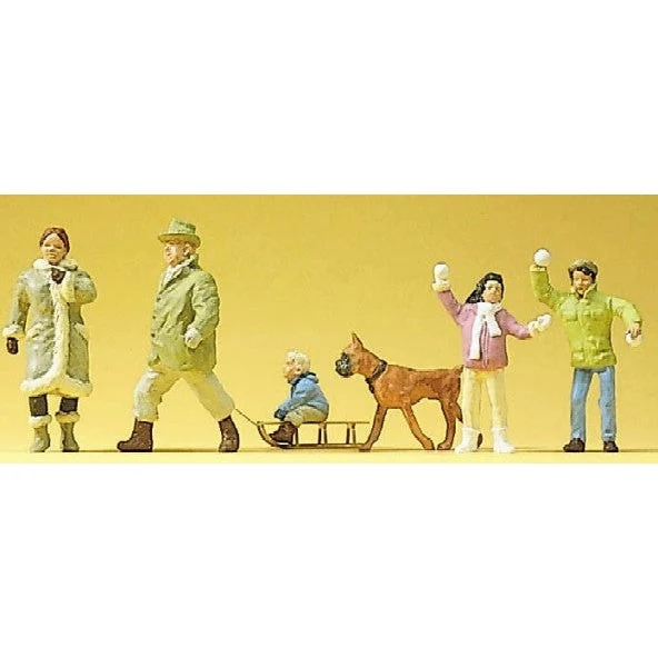 Preiser HO Family w/Dog in Winter (5)