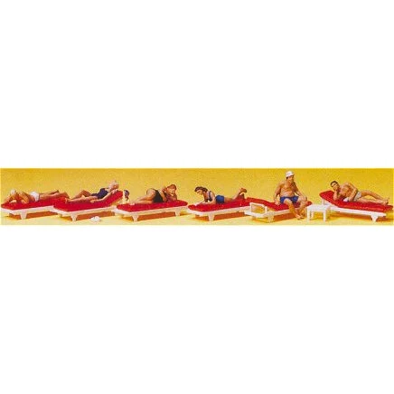 Preiser HO Sunbathers on Lounge Chairs (6)