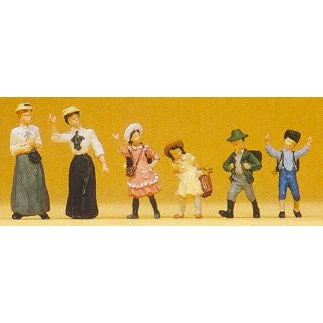 Preiser HO 1900 Era Women (2) & Children (4)
