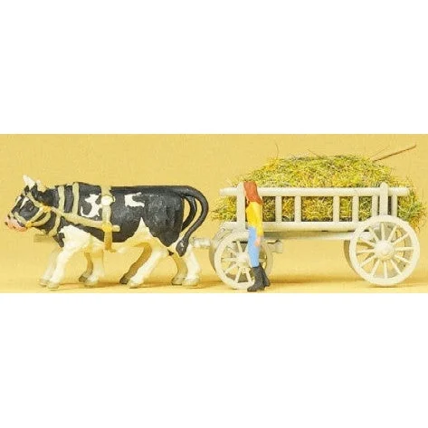 Preiser HO Cow Drawn Hay Wagon w/Woman Walking