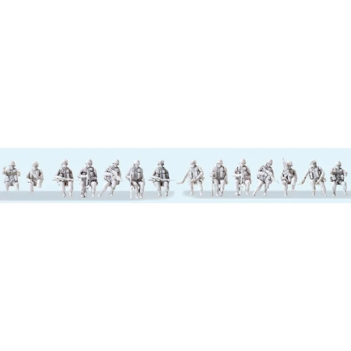 Preiser 1/72 Unpainted Modern US Army Soldiers Seated (14) (Kit)