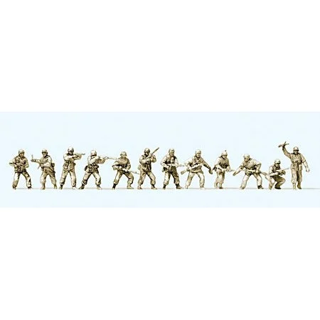 Preiser 1/72 Unpainted German Reich Infantry Riflemen in Battle Winter Dress 1943-45 (12) (Kit)