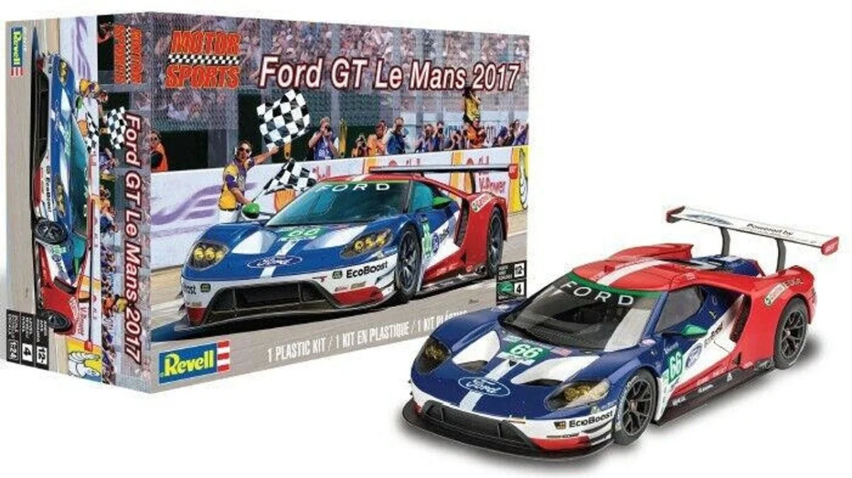 Revell Monogram 1/24 Ford GT LeMans 2017 Race Car