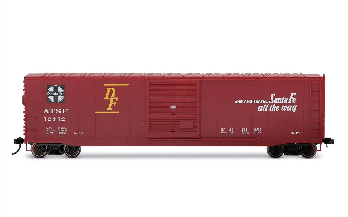 Rivarossi HO ATSF "San Francisco Chief" Plug Door Boxcar #12712