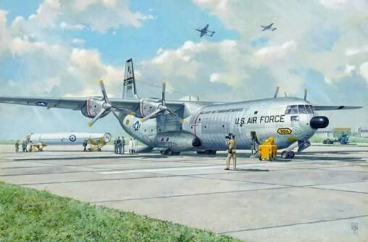 Roden 1/144 Roden Douglas C-133A w/PGM-17 Thor IRBM