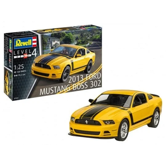 Revell 1/25 2013 Ford Mustang Boss 302 Car - Revell Germany