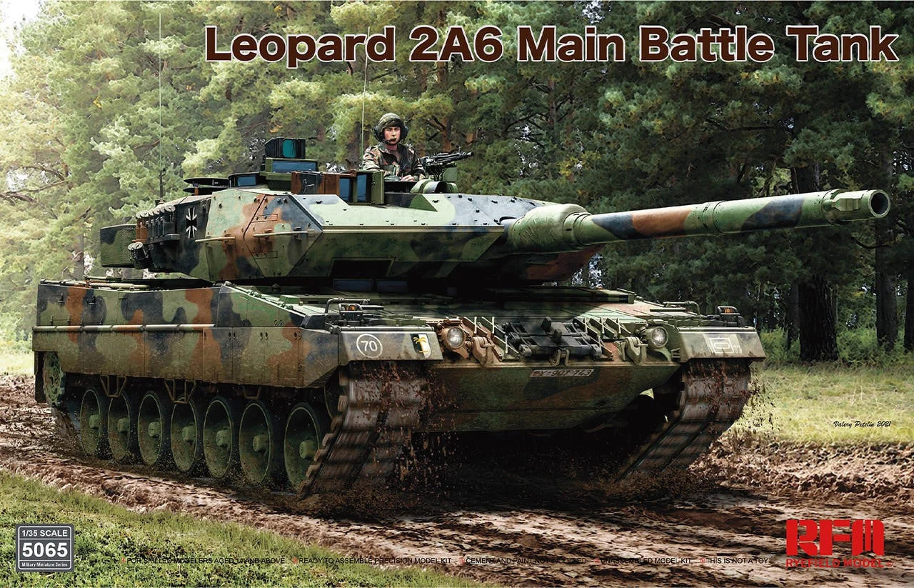 Ryefield 1/35 Ryefield Model Leopard 2A6 Main Battle Tank with workable track links
