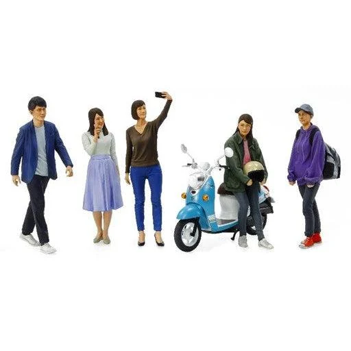 Tamiya 1/24 Campus Friends Set Ii - 24356