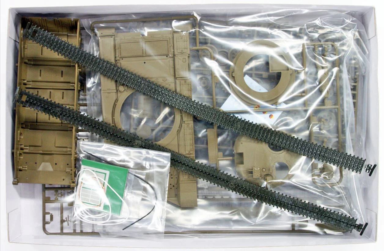 Tamiya 1/35 Russian Army Tank T72M1 - 35160