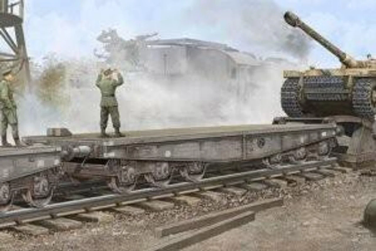 Trumpeter 1/35 Trumpeter WWII German Army Type SSyms 80 Heavy Armor Transport Flatcar