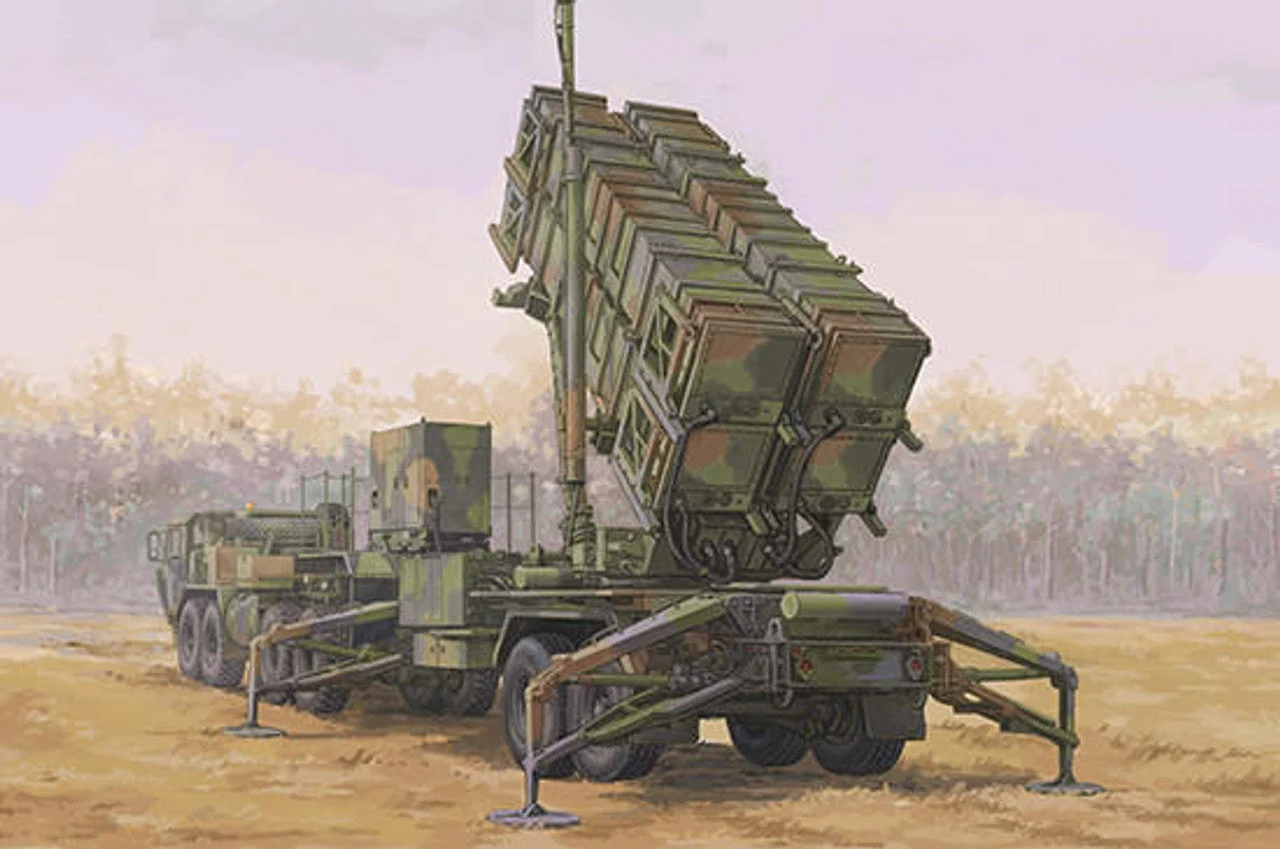 Trumpeter 1/72 Trumpeter M983 HEMTT & M901 Launching Station w/ MIM-104 Patriot SAM System (PAC 2)