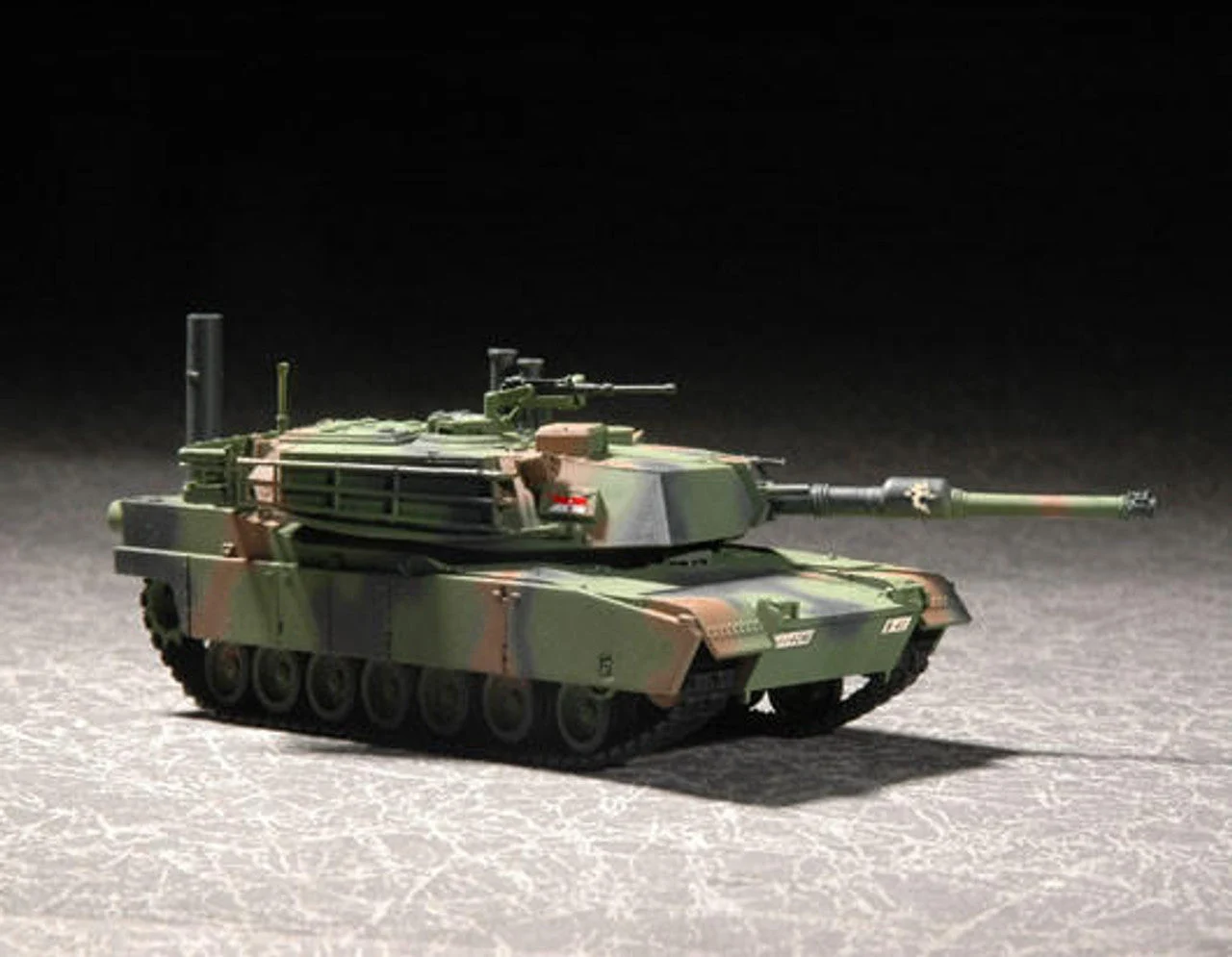 Trumpeter 1/72 Trumpeter US M1A1 Abrams MBT